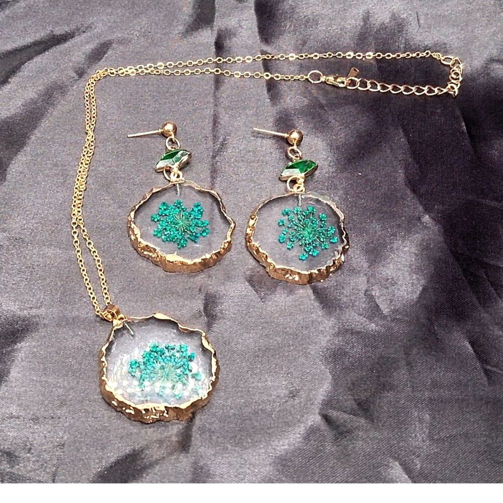 Vintage Pendant Necklace & Earrings FULL SET made from Dried Flowers Earth Vibe